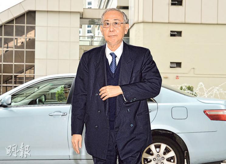 許仕仁（圖）涉擔任政務司長等公職期間，收受新地聯席主席郭炳江等人提供利益案，下周一處理法律爭議。屆時許及其他被告均須繼續到庭。（盧翊銘攝）