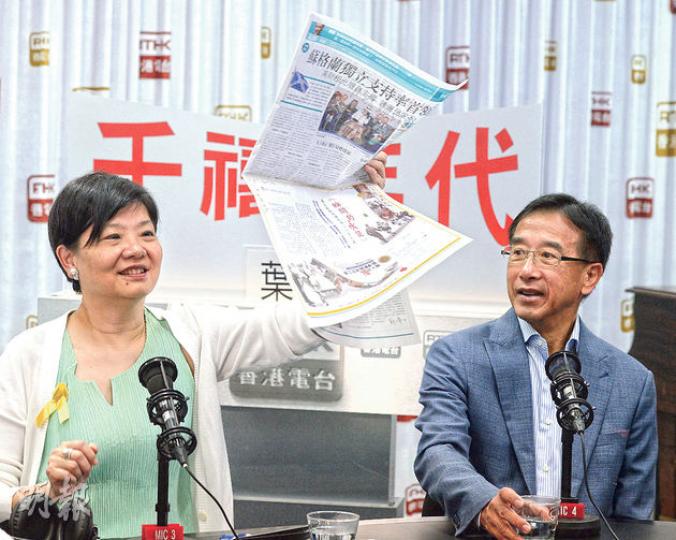 田北俊（右）昨與余若薇出席港台《千禧年代》，田北俊表明不希望原地踏步，余若薇就堅拒袋住先。（劉焌陶攝）