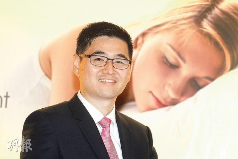盛諾總裁兼執行董事張棟表示,內地方面,高端市場開發空間大,並希望繼續拓展電子銷售業務。(李紹昌攝) 盛諾總裁兼執行董事張棟表示,內地方面,高端市場開發空間大,並希望繼續拓展電子銷售業務。(李紹昌攝)