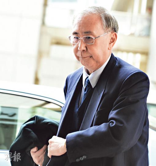 前政務司長許仕仁(圖)昨否認自己曾在西九文化區和馬灣發展等項目上,做出為新地利益着想的行為和決定。(劉焌陶攝) 前政務司長許仕仁(圖)昨否認自己曾在西九文化區和馬灣發展等項目上,做出為新地利益着想的行為和決定。(劉焌陶攝)