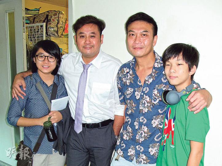麥長青兩父女與錢小豪兩父子假日開工,順道享受家庭樂。(攝影/記者:鍾一虹) 麥長青兩父女與錢小豪兩父子假日開工,順道享受家庭樂。(攝影/記者:鍾一虹)