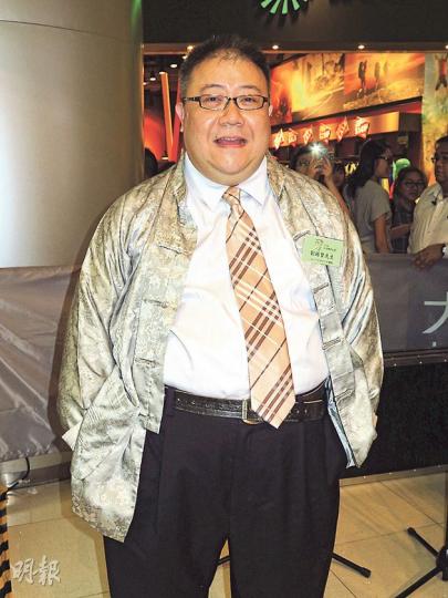 對於亞視遲遲未出糧,劉錫賢無奈表示早已致電問過多位高層,但都沒解釋,只說會遲少少。(攝影﹕娛樂組)蔡國威表示歡迎楊受成買亞視。(攝影﹕娛樂組)袁潔儀說自己剛轉固定底薪合約,暫時未受拖糧影響。(攝影﹕娛樂組)鄭伊娜上月底約滿亞視,她昨午已取得尾期糧支票,更希望藉此激勵其他員工要對公司有信心。(攝影﹕娛樂組) 對於亞視遲遲未出糧,劉錫賢無奈表示早已致電問過多位高層,但都沒解釋,只說會遲少少。(攝影﹕娛樂組)蔡國威表示歡迎楊受成買亞視。(攝影﹕娛樂組)袁潔儀說自己剛轉固定底薪合約,暫時未受拖糧影響。(攝影﹕娛樂組)鄭伊娜上月底約滿亞視,她昨午已取得尾期糧支票,更希望藉此激勵其他員工要對公司有信心。(攝影﹕娛樂組)