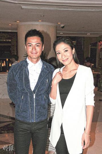 楊怡畀面Garly難得與男友羅仲謙雙雙出席。(攝影/記者﹕梁榮達)陳豪拖着腹大便便的陳茵媺,這對開心夫婦永遠甜到漏。(攝影/記者﹕梁榮達)Garly懷孕結婚雙喜臨門,與丈夫William接受大家祝福。(攝影/記者﹕梁榮達)Garly與4個「仔女」吳卓羲、陳豪、楊怡及郭晉安合照,開心眼濕濕。(攝影/記者﹕梁榮達)鄭嘉穎是圈中筍盤,何時輪到他結婚?(攝影/記者﹕梁榮達)黎諾懿與未婚妻李潔瑩快將攜手踏上人生新階段。(攝影/記者﹕梁榮達)鄧健泓與石詠莉感情穩定出雙入對。(攝影/記者﹕梁榮達) 楊怡畀面Garly難得與男友羅仲謙雙雙出席。(攝影/記者﹕梁榮達)陳豪拖着腹大便便的陳茵媺,這對開心夫婦永遠甜到漏。(攝影/記者﹕梁榮達)Garly懷孕結婚雙喜臨門,與丈夫William接受大家祝福。(攝影/記者﹕梁榮達)Garly與4個「仔女」吳卓羲、陳豪、楊怡及郭晉安合照,開心眼濕濕。(攝影/記者﹕梁榮達)鄭嘉穎是圈中筍盤,何時輪到他結婚?(攝影/記者﹕梁榮達)黎諾懿與未婚妻李潔瑩快將攜手踏上人生新階段。(攝影/記者﹕梁榮達)鄧健泓與石詠莉感情穩定出雙入對。(攝影/記者﹕梁榮達)
