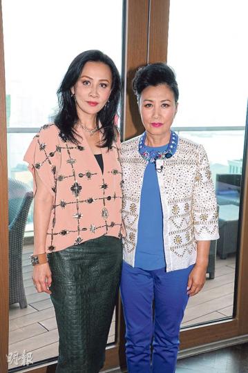 劉嘉玲坦言阿姐對她影響很大,從對方身上學識「不求人」及嚴格要求自己,故一直渴望與阿姐合作。(攝影/記者:陳釗) 劉嘉玲坦言阿姐對她影響很大,從對方身上學識「不求人」及嚴格要求自己,故一直渴望與阿姐合作。(攝影/記者:陳釗)