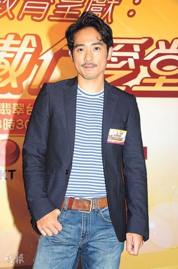 對於父親的緋聞,林德信支吾以對,表示父親的事由他本人親自回答較好,他不方便回應。(攝影:孫華中) 對於父親的緋聞,林德信支吾以對,表示父親的事由他本人親自回答較好,他不方便回應。(攝影:孫華中)