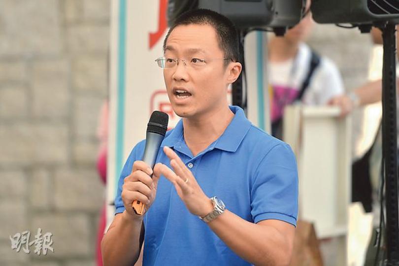 教育局前政治助理楊哲安噚日以自由黨南區支部主席身分出席《城市論壇》,表明反佔中立場。(黃志東攝) 教育局前政治助理楊哲安噚日以自由黨南區支部主席身分出席《城市論壇》,表明反佔中立場。(黃志東攝)