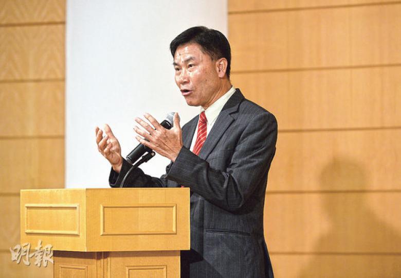 主持會談的嶺大校長鄭國漢會後說從來不會為自己評分,又認為會談氣氛較預期好。(盧翊銘攝) 主持會談的嶺大校長鄭國漢會後說從來不會為自己評分,又認為會談氣氛較預期好。(盧翊銘攝)