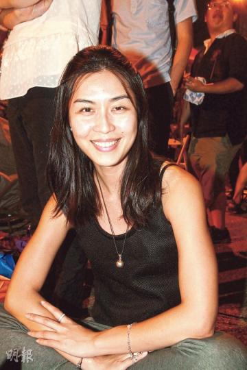 資訊科技業劉小姐(林俊源攝)港大畢業生楊同學(鄭穎瑩攝)中六生吳同學(林俊源攝)60歲陳先生(林俊源攝)25歲社工林小姐(林俊源攝)19歲蒙同學(郭慶輝攝)27歲文職劉先生(郭慶輝攝)29歲文員鄧小姐(郭慶輝攝)53歲黃女士(葉家豪攝)28歲工程師高先生(葉家豪攝) 資訊科技業劉小姐(林俊源攝)港大畢業生楊同學(鄭穎瑩攝)中六生吳同學(林俊源攝)60歲陳先生(林俊源攝)25歲社工林小姐(林俊源攝)19歲蒙同學(郭慶輝攝)27歲文職劉先生(郭慶輝攝)29歲文員鄧小姐(郭慶輝攝)53歲黃女士(葉家豪攝)28歲工程師高先生(葉家豪攝)