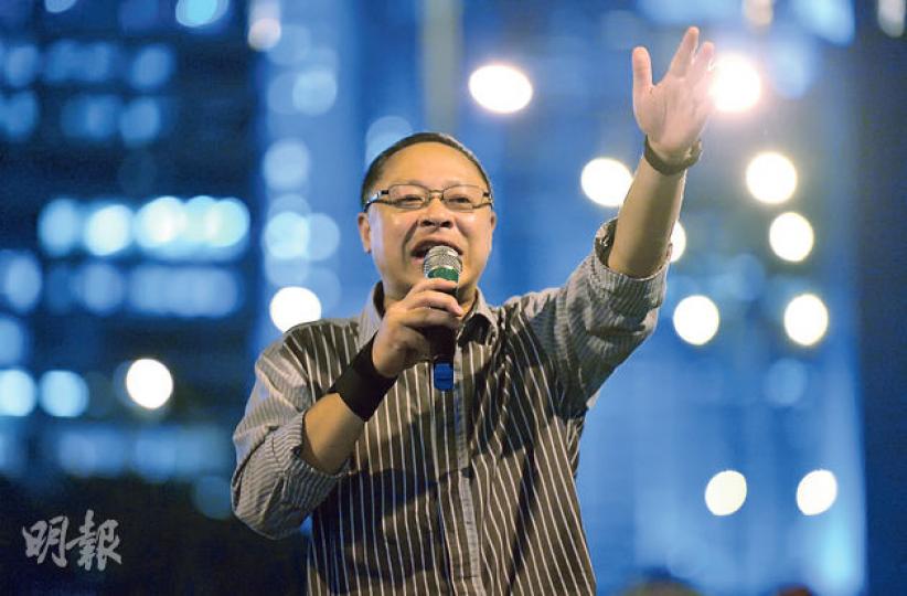 佔中發起人戴耀廷在本報撰文,指如果政改方案不獲立法會通過,就啟動《基本法》第50條解散立法會展開重選程序,讓選民透過重選立法會議員,就政改這個重要法案表達立場。(余俊亮攝) 佔中發起人戴耀廷在本報撰文,指如果政改方案不獲立法會通過,就啟動《基本法》第50條解散立法會展開重選程序,讓選民透過重選立法會議員,就政改這個重要法案表達立場。(余俊亮攝)