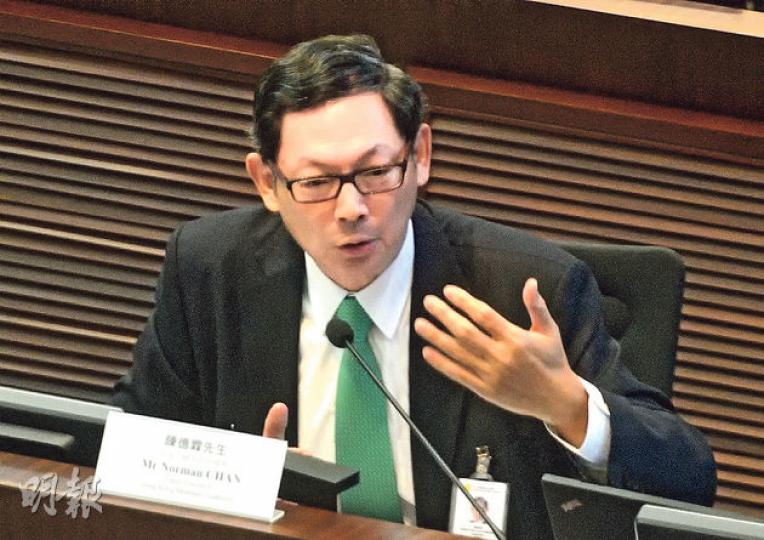 陳德霖認為,3月至今樓市回復活躍,但走勢未明朗,當局仍需時間觀察。(黃志東攝) 陳德霖認為,3月至今樓市回復活躍,但走勢未明朗,當局仍需時間觀察。(黃志東攝)