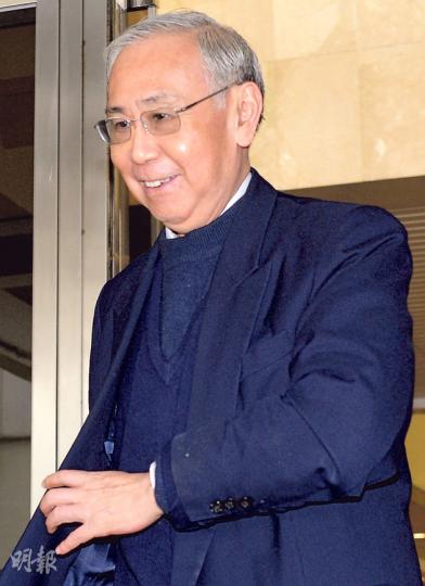 控方指許仕仁(圖)為求在上任政務司長後延續奢華生活,在上任前收取郭炳江等人提供的款項,指他把私人利益凌駕於公眾信任之上。(葉家豪攝)控方指郭炳江(圖)宣稱履行與許仕仁的口頭協議,私人支付顧問費尾數,但口頭協議沒有任何文件支持,付款亦無任何發票或收據,控方認為款項實屬賄款。(葉家豪攝)許仕仁擔任顧問期間,郭炳聯(圖)與郭炳江一同支付許禮頓山豪宅其中一個單位租金。控方指許任政務司長前,獲郭炳江支付1080萬元,包括許上任後的租金支出。(葉家豪攝) 控方指許仕仁(圖)為求在上任政務司長後延續奢華生活,在上任前收取郭炳江等人提供的款項,指他把私人利益凌駕於公眾信任之上。(葉家豪攝)控方指郭炳江(圖)宣稱履行與許仕仁的口頭協議,私人支付顧問費尾數,但口頭協議沒有任何文件支持,付款亦無任何發票或收據,控方認為款項實屬賄款。(葉家豪攝)許仕仁擔任顧問期間,郭炳聯(圖)與郭炳江一同支付許禮頓山豪宅其中一個單位租金。控方指許任政務司長前,獲郭炳江支付1080萬元,包括許上任後的租金支出。(葉家豪攝)