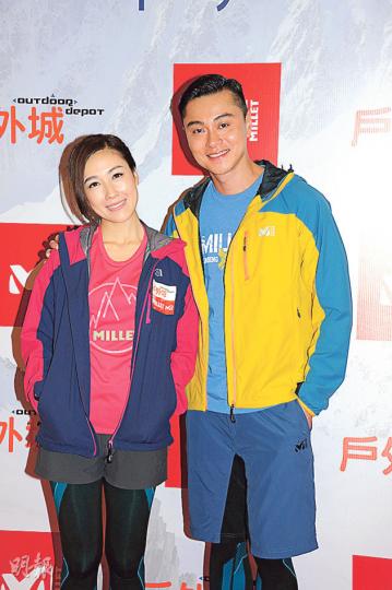 李詩韻與黃浩然連續6年任運動品牌代言人,笑言是「鐵膽」。(攝影/記者﹕陳釗) 李詩韻與黃浩然連續6年任運動品牌代言人,笑言是「鐵膽」。(攝影/記者﹕陳釗)