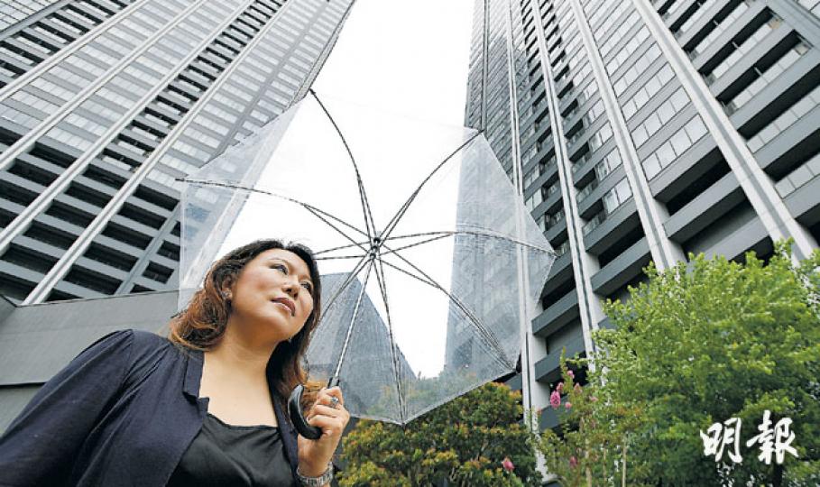 做貿易生意的北京人于女士鍾情投資東京物業,今年她又接連買下兩店舖。她形容東京商舖比北京便宜,又看好奧運升值潛力,值得投資。(余俊亮攝) 做貿易生意的北京人于女士鍾情投資東京物業,今年她又接連買下兩店舖。她形容東京商舖比北京便宜,又看好奧運升值潛力,值得投資。(余俊亮攝)