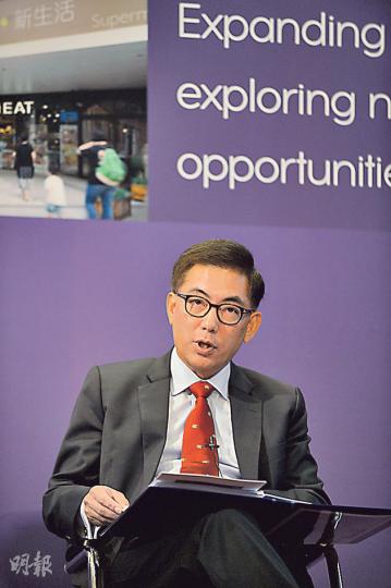 領匯房產行政總裁王國龍指出,集團仍以香港市場作為大本營,不諱言有人對他們最近北上收購的舉動表示擔心。(葉家豪攝) 領匯房產行政總裁王國龍指出,集團仍以香港市場作為大本營,不諱言有人對他們最近北上收購的舉動表示擔心。(葉家豪攝)