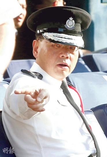 警務處長曾偉雄表示,警方將全力協助執達吏執行禁制令及開通道路,強調警方會果斷執法。(李紹昌攝)(明報製圖) 警務處長曾偉雄表示,警方將全力協助執達吏執行禁制令及開通道路,強調警方會果斷執法。(李紹昌攝)(明報製圖)