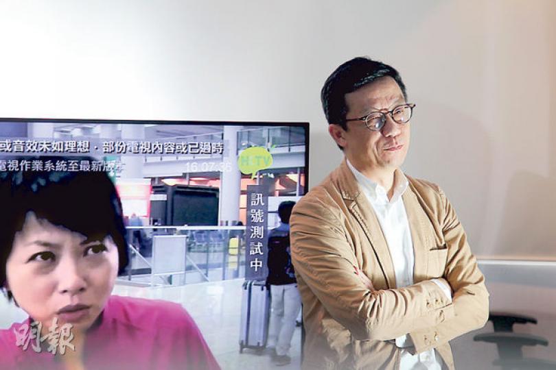 港視主席王維基(圖)透露,至今已有8位數字廣告收入進帳,更有雄心壯志、預期《選戰》每集有百萬人次觀看。為確保開台順利,王維基早前與員工一起監督信號壓力測試,渡過多個無眠夜晚,今晚將作「終極壓力測試」。(林俊源攝) 港視主席王維基(圖)透露,至今已有8位數字廣告收入進帳,更有雄心壯志、預期《選戰》每集有百萬人次觀看。為確保開台順利,王維基早前與員工一起監督信號壓力測試,渡過多個無眠夜晚,今晚將作「終極壓力測試」。(林俊源攝)