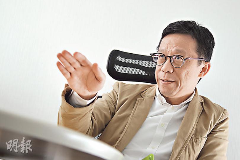 港視主席王維基透露,將視乎開台後3、4個月的市場反應,於明年3月檢討考慮重新啟動製作新節目。(林俊源攝) 港視主席王維基透露,將視乎開台後3、4個月的市場反應,於明年3月檢討考慮重新啟動製作新節目。(林俊源攝)