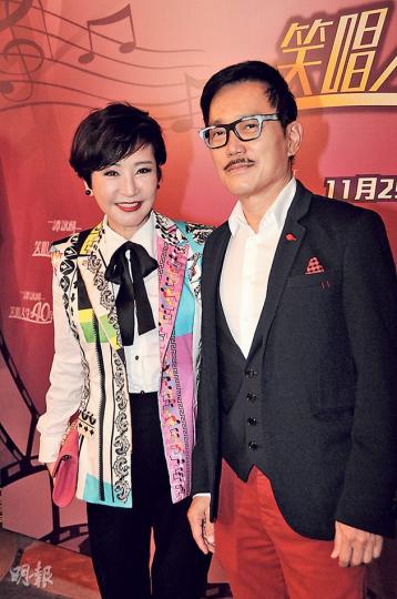 拉姑昨日偕老公鬍鬚Kong現身,更首度開腔談「鋒菲戀」。(攝影:孫華中) 拉姑昨日偕老公鬍鬚Kong現身,更首度開腔談「鋒菲戀」。(攝影:孫華中)