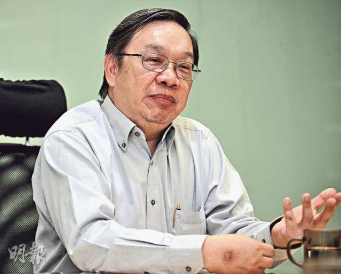 ASM太平洋行政總裁李偉光表示,SMT市場現時正由智能手機逐步轉移到汽車市場。(葉家豪攝) ASM太平洋行政總裁李偉光表示,SMT市場現時正由智能手機逐步轉移到汽車市場。(葉家豪攝)