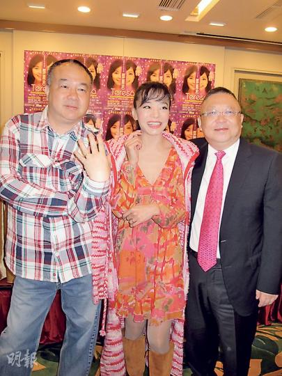 高志森(左起)表示跟焦媛未結婚不是夫婦,李居明則指高志森的八字不宜高調結婚。(攝影/記者:柯美) 高志森(左起)表示跟焦媛未結婚不是夫婦,李居明則指高志森的八字不宜高調結婚。(攝影/記者:柯美)