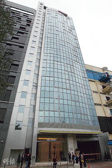 觀塘海濱道165號SML Tower現已入伙,推出部分樓層招租,意向呎租23元。(林俊源攝) 觀塘海濱道165號SML Tower現已入伙,推出部分樓層招租,意向呎租23元。(林俊源攝)