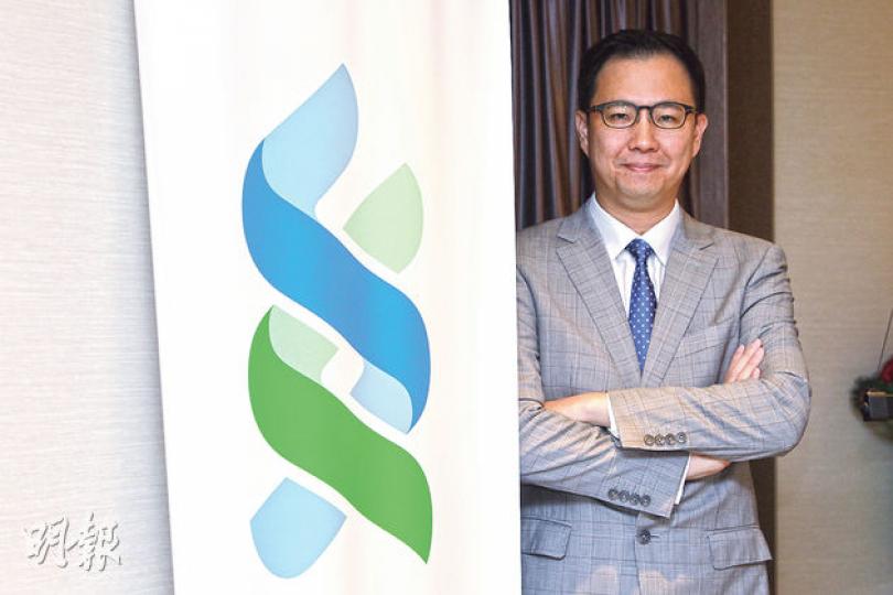 渣打認股證及牛熊證銷售主管翁世權預料,明年首季市場較今年更為波動。(林俊源攝) 渣打認股證及牛熊證銷售主管翁世權預料,明年首季市場較今年更為波動。(林俊源攝)