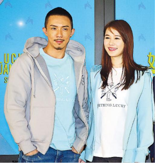 出爐「飛躍進步男、女藝員」張繼聰（左）及黃翠如（右）前晚攞完獎，昨日雙雙出席活動。（攝影：梁迺楠）蕭正楠不怕被取笑將神聖一票投給女友。（攝影：梁迺楠）