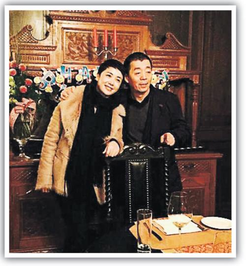 蔣雯麗以一張合照打破與丈夫顧長衛的離婚傳聞。(微博圖片) 蔣雯麗以一張合照打破與丈夫顧長衛的離婚傳聞。(微博圖片)