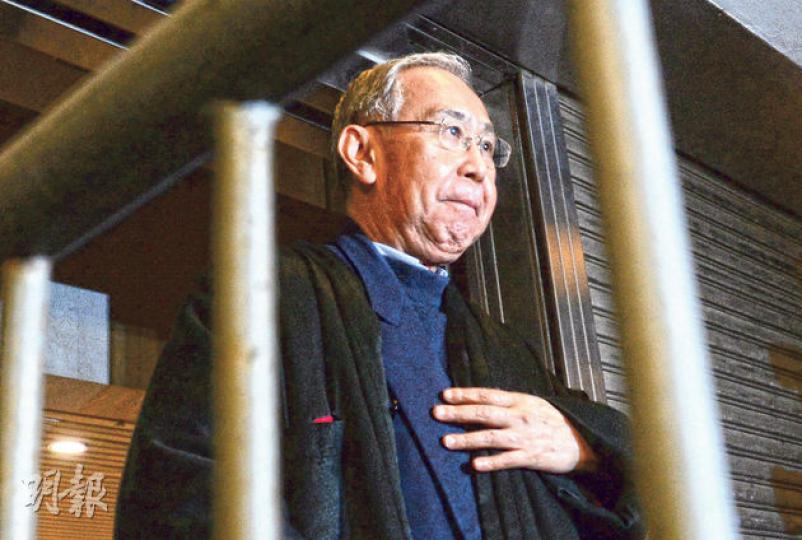 許仕仁(圖)昨離開法庭時行經在高院門外的鐵馬,未有回應對第7控罪的看法,亦沒有回應是否心情緊張。(劉焌陶攝) 許仕仁(圖)昨離開法庭時行經在高院門外的鐵馬,未有回應對第7控罪的看法,亦沒有回應是否心情緊張。(劉焌陶攝)