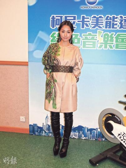 鄧麗欣有超過200對鞋,但平日穿的只有4、5對。(攝影/記者:孫慧莊) 鄧麗欣有超過200對鞋,但平日穿的只有4、5對。(攝影/記者:孫慧莊)