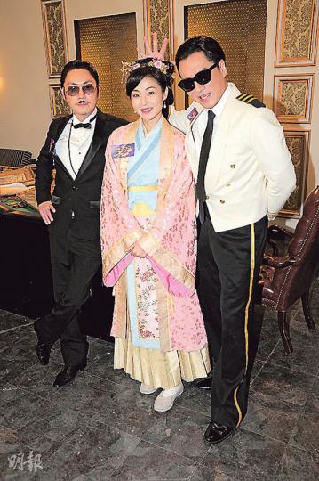 李思捷(左起)、萬綺雯及單立文出席新節目《今晚睇李》開鏡儀式,形式似《歡樂今宵》。(攝影/記者:林祖傑) 李思捷(左起)、萬綺雯及單立文出席新節目《今晚睇李》開鏡儀式,形式似《歡樂今宵》。(攝影/記者:林祖傑)