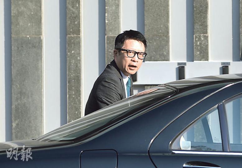 亞視執行董事葉家寶表示,昨已召開緊急董事會商討拖欠薪金問題,但未能承諾於聖誕或元旦前發放薪金,呼籲股東出手注資。(盧翊銘攝) 亞視執行董事葉家寶表示,昨已召開緊急董事會商討拖欠薪金問題,但未能承諾於聖誕或元旦前發放薪金,呼籲股東出手注資。(盧翊銘攝)