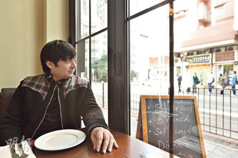 吉席街意大利餐廳Bresola經理Rohan Sigdel表示,餐廳主要做區內客生意,除非港鐵帶來大量人流,否則在成本高企環境下難靠加價維持下去。(鄧宗弘攝) 吉席街意大利餐廳Bresola經理Rohan Sigdel表示,餐廳主要做區內客生意,除非港鐵帶來大量人流,否則在成本高企環境下難靠加價維持下去。(鄧宗弘攝)