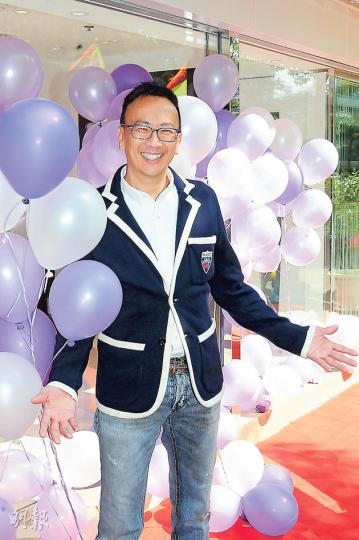 鄭丹瑞自爆最近很喜歡玩別人的小朋友,被以為恨抱孫,但他笑說:「阿女妳不要誤會,不是給壓力妳,其實我只是懷念妳細個的時候。」(攝影/記者:陳釗)陳慧儀(中)偕同一對子女出席活動,順道享受家庭樂。(攝影/記者:陳釗) 鄭丹瑞自爆最近很喜歡玩別人的小朋友,被以為恨抱孫,但他笑說:「阿女妳不要誤會,不是給壓力妳,其實我只是懷念妳細個的時候。」(攝影/記者:陳釗)陳慧儀(中)偕同一對子女出席活動,順道享受家庭樂。(攝影/記者:陳釗)