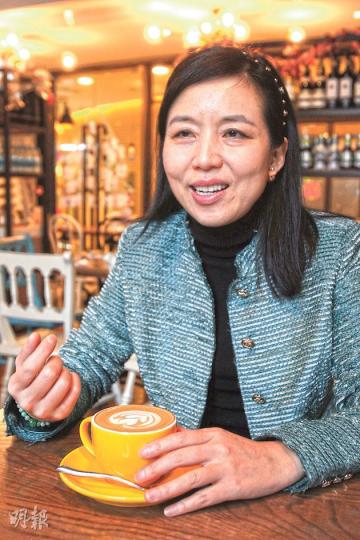 中央證券登記董事總經理鍾絳虹稱,本港如容許同股不同權,會有利新股市場發展。同時認為如要改制,必須要短時間內完成,否則會繼續錯失機會。(林俊源攝) 中央證券登記董事總經理鍾絳虹稱,本港如容許同股不同權,會有利新股市場發展。同時認為如要改制,必須要短時間內完成,否則會繼續錯失機會。(林俊源攝)