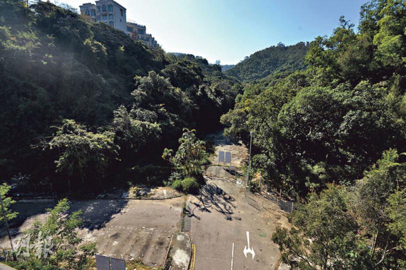 宏安以7.73億元投得沙田大埔公路大圍段住宅地，鄰近富山殮房等一眾殯儀設施，每方呎樓面地價5221元。（葉家豪攝）
