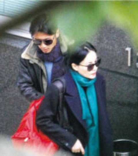 「鋒菲」愛得甜蜜。(攝影﹕娛樂組) 「鋒菲」愛得甜蜜。(攝影﹕娛樂組)