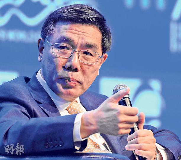 工行董事長姜建清(圖)認為,內銀股估值過低,並強調工行盈利能力較外資銀行為佳。(劉焌陶攝) 工行董事長姜建清(圖)認為,內銀股估值過低,並強調工行盈利能力較外資銀行為佳。(劉焌陶攝)