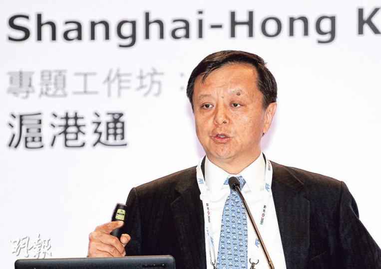 港交所行政總裁李小加(圖)昨日出席亞洲金融論壇時指出,深港通希望在年內推出,但究竟是年中還是第三季則仍不確定。(郭慶輝攝) 港交所行政總裁李小加(圖)昨日出席亞洲金融論壇時指出,深港通希望在年內推出,但究竟是年中還是第三季則仍不確定。(郭慶輝攝)