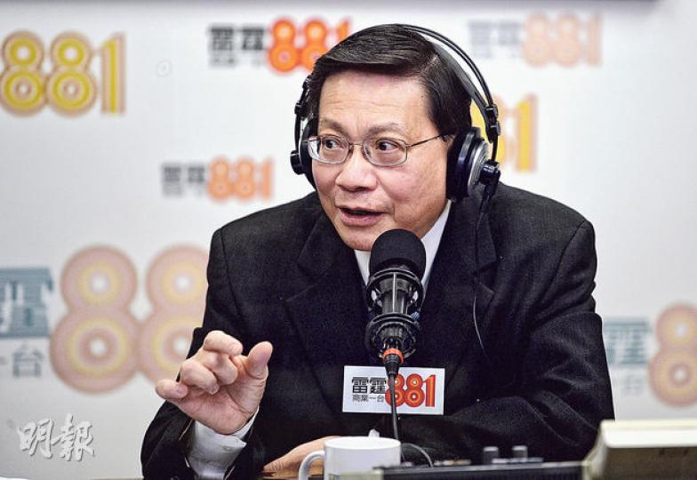 張炳良透露政府對興建公私混合房屋有初步想法。（鄧宗弘攝）