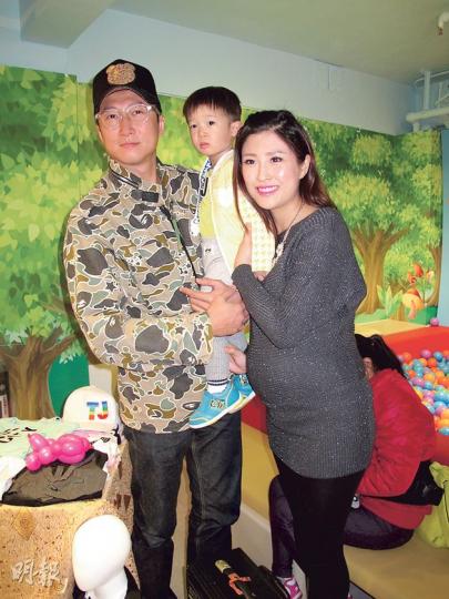 洪天明跟大肚周家蔚帶兒子TJ「一家四口」出席活動。(攝影/記者:鍾一虹)趙頌茹表示4歲的大女開始長大,故訂做公主牀和開闢空間給她學獨立。(攝影/記者:鍾一虹) 洪天明跟大肚周家蔚帶兒子TJ「一家四口」出席活動。(攝影/記者:鍾一虹)趙頌茹表示4歲的大女開始長大,故訂做公主牀和開闢空間給她學獨立。(攝影/記者:鍾一虹)