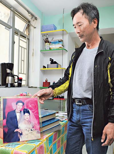 死者前夫表示,前妻有簽器官捐贈卡,但其器官溺斃時已壞死,未能移植。(鍾炳然攝) 死者前夫表示,前妻有簽器官捐贈卡,但其器官溺斃時已壞死,未能移植。(鍾炳然攝)