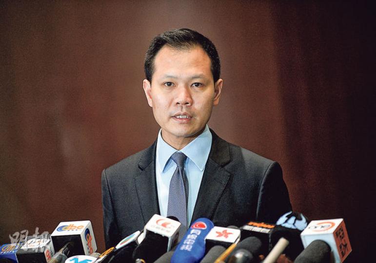 公民黨郭榮鏗獲邀參加下月的中聯辦新春酒會,他表明將出席並表達不滿建議國安法在港適用的立場。(盧翊銘攝) 公民黨郭榮鏗獲邀參加下月的中聯辦新春酒會,他表明將出席並表達不滿建議國安法在港適用的立場。(盧翊銘攝)