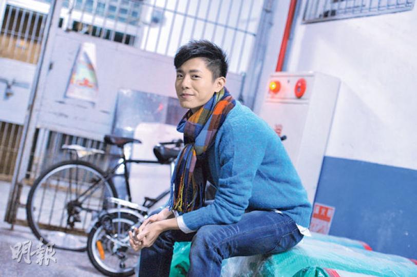 韋禮安認為校園巡唱播下音樂的種子,讓歌曲陪伴他們成長。(攝影:鍾偉茵) 韋禮安自彈自唱魅力加分,成為校園同學的追捧對象。(攝影:鍾偉茵) 韋禮安認為校園巡唱播下音樂的種子,讓歌曲陪伴他們成長。(攝影:鍾偉茵) 韋禮安自彈自唱魅力加分,成為校園同學的追捧對象。(攝影:鍾偉茵)