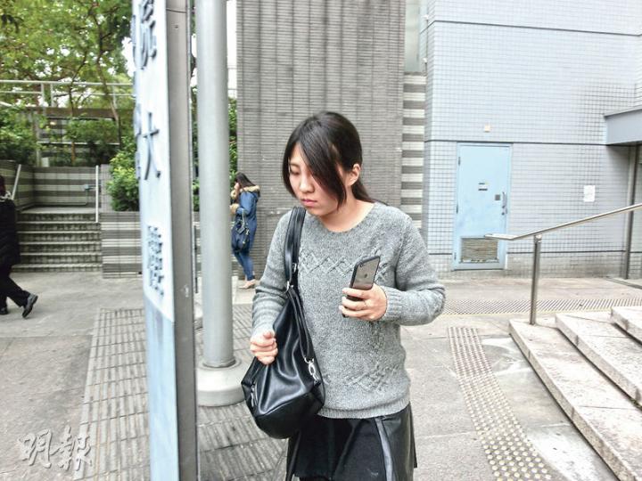 理大內地女生李卓函(圖)求情稱為到外地探望朋友,故偷去同學的電腦以賺取旅費。(張梓鈴攝) 理大內地女生李卓函(圖)求情稱為到外地探望朋友,故偷去同學的電腦以賺取旅費。(張梓鈴攝)