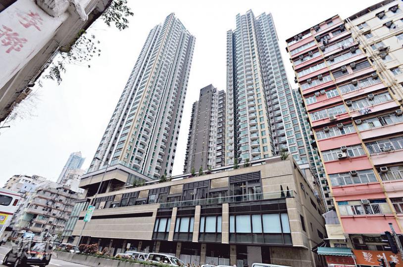 位於深水埗的丰匯,為長實去年3月以低市價發售的新盤,迄今仍未入伙,但市場已有個別業主需向財務公司申請三按。(葉家豪攝) 位於深水埗的丰匯,為長實去年3月以低市價發售的新盤,迄今仍未入伙,但市場已有個別業主需向財務公司申請三按。(葉家豪攝)