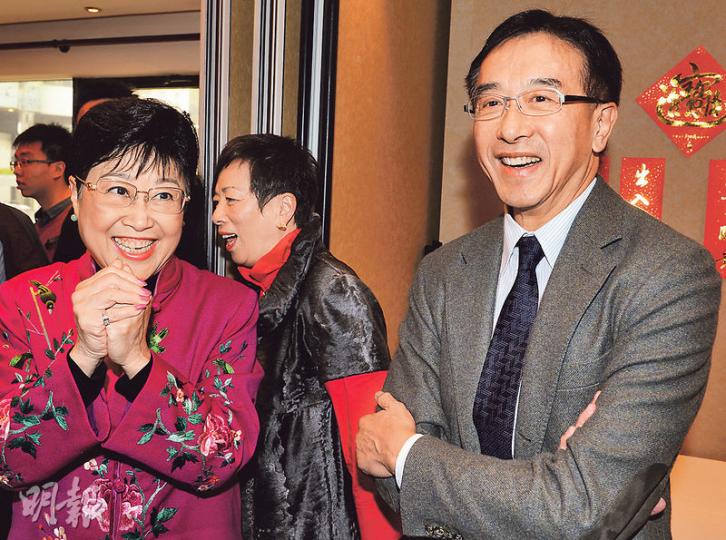 自由黨榮譽主席劉健儀(左起)、周梁淑怡和田北俊等,昨一同出席傳媒新春茶敘。(劉焌陶攝) 自由黨榮譽主席劉健儀(左起)、周梁淑怡和田北俊等,昨一同出席傳媒新春茶敘。(劉焌陶攝)