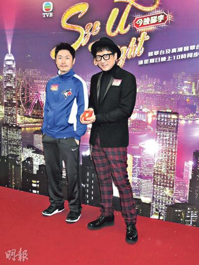 對於《今晚睇李》平均收視只有16點,李思捷(左)跟單立文(右)均表示滿意。(攝影/記者:楊安莉)鄭嘉穎笑言絕對不怕被追問感情事。(攝影/記者:楊安莉) 對於《今晚睇李》平均收視只有16點,李思捷(左)跟單立文(右)均表示滿意。(攝影/記者:楊安莉)鄭嘉穎笑言絕對不怕被追問感情事。(攝影/記者:楊安莉)