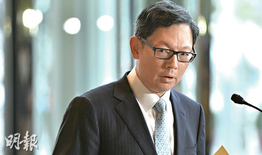 金管局替樓市「加辣」,沿用24年的「七成按揭」從此結束歷史任務,日後樓按最高成數為六成。金管局總裁陳德霖(圖)承認首次置業者無可避免會受到影響,但保障本港金融體系穩定同樣重要。(余俊亮攝)本港樓市交投在去年下半年轉趨活躍,尤其細價樓價格升幅驚人,港府昨日再次出招,收緊銀行的住宅按揭成數。(鄧宗弘攝) 金管局替樓市「加辣」,沿用24年的「七成按揭」從此結束歷史任務,日後樓按最高成數為六成。金管局總裁陳德霖(圖)承認首次置業者無可避免會受到影響,但保障本港金融體系穩定同樣重要。(余俊亮攝)本港樓市交投在去年下半年轉趨活躍,尤其細價樓價格升幅驚人,港府昨日再次出招,收緊銀行的住宅按揭成數。(鄧宗弘攝)