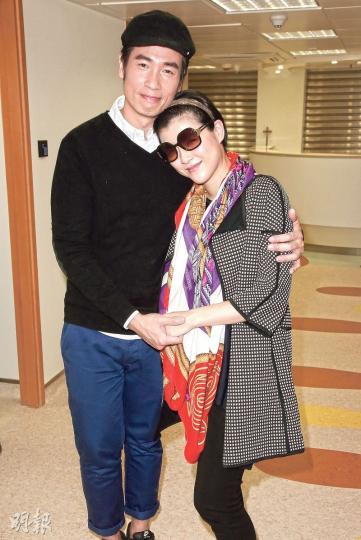 陳茵媺生細仔經歷5小時痛楚，陳豪攬實老婆表達感謝，令陳茵媺冧爆。（攝影：劉永銳）陳茵媺再為陳豪誕下第2名兒子，兩公婆在傳媒面前恩愛咀嘴。（攝影：劉永銳）陳豪接陳茵媺出院，陳茵媺在車上望着兒子流露幸福笑容，母愛爆棚。（攝影：劉永銳）Nathan Lucas Chan五官標致，似爸爸陳豪又有點似媽媽陳茵媺。（微博圖片）陳茵媺分享與細仔Nathan鼻貼鼻的溫馨照片。（微博圖片）